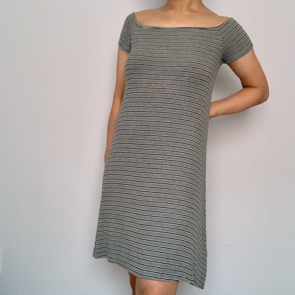 90s Summer Sporty Casual Y2K Stretch Stripe Cap Sleeves Skater Dress in Grey (M)